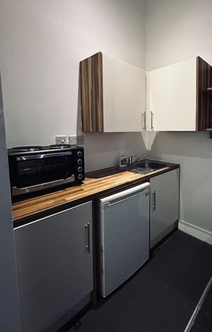 5 Star Luxury Studio Apartment, Big Smart Tv, Wifi, Liverpool City Centre, Easy Access Lock Box Entry! Eksteriør bilde